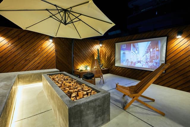 Deluxe Studio, Multiple Beds, Non Smoking, Terrace