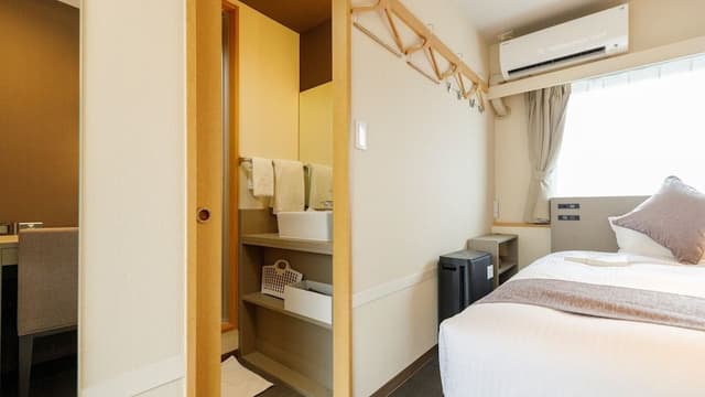 Basic Semi Double Room, Non Smoking