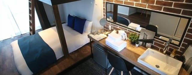 Standard Family Room Bunk Bed (Upper: Single Size/Lower: Double Size)
