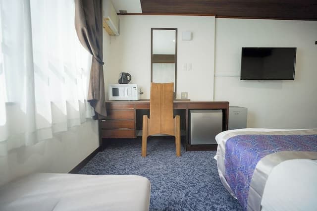 Triple Room Electronic Cigarette OK