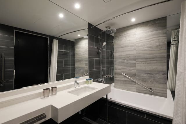 Club Twin Room with Balcony, Non Smoking