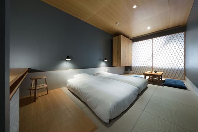 Superior with Japanese-style