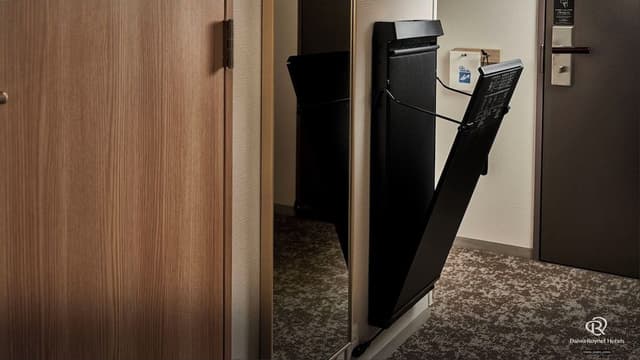 Penthouse Junior Suite,Non Smoking (Breakfast for children sharing beds must be paid on site)