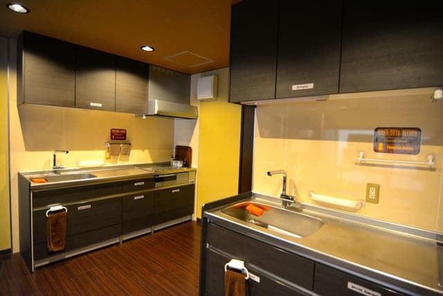 Deluxe Double Room (Private Bathroom)