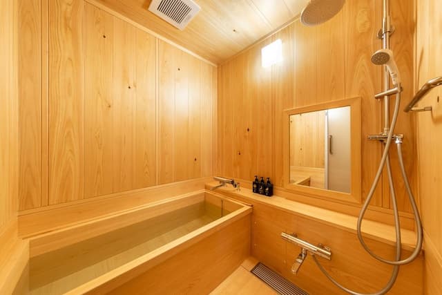 Deluxe Quadruple Room, Multiple Beds, Non Smoking, Private Bathroom