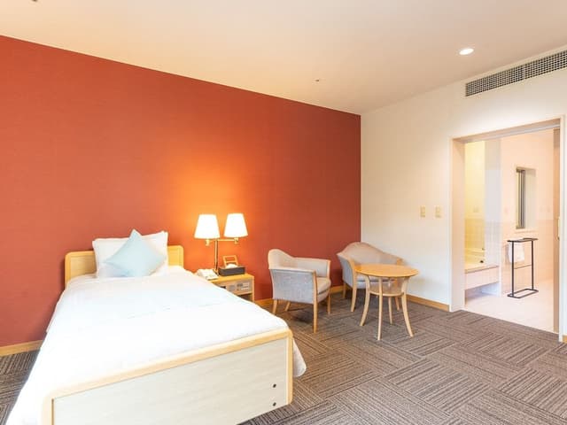 Universal Twin Bed Room