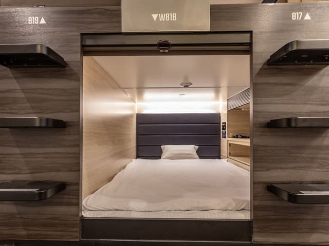 Standard Capsule Room - Male Only, Non Smoking