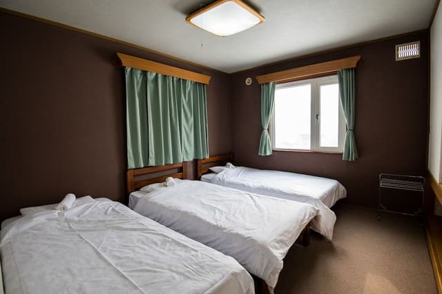 Basic Triple Room