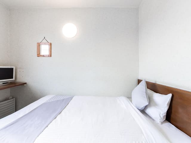 Single Room Smoking