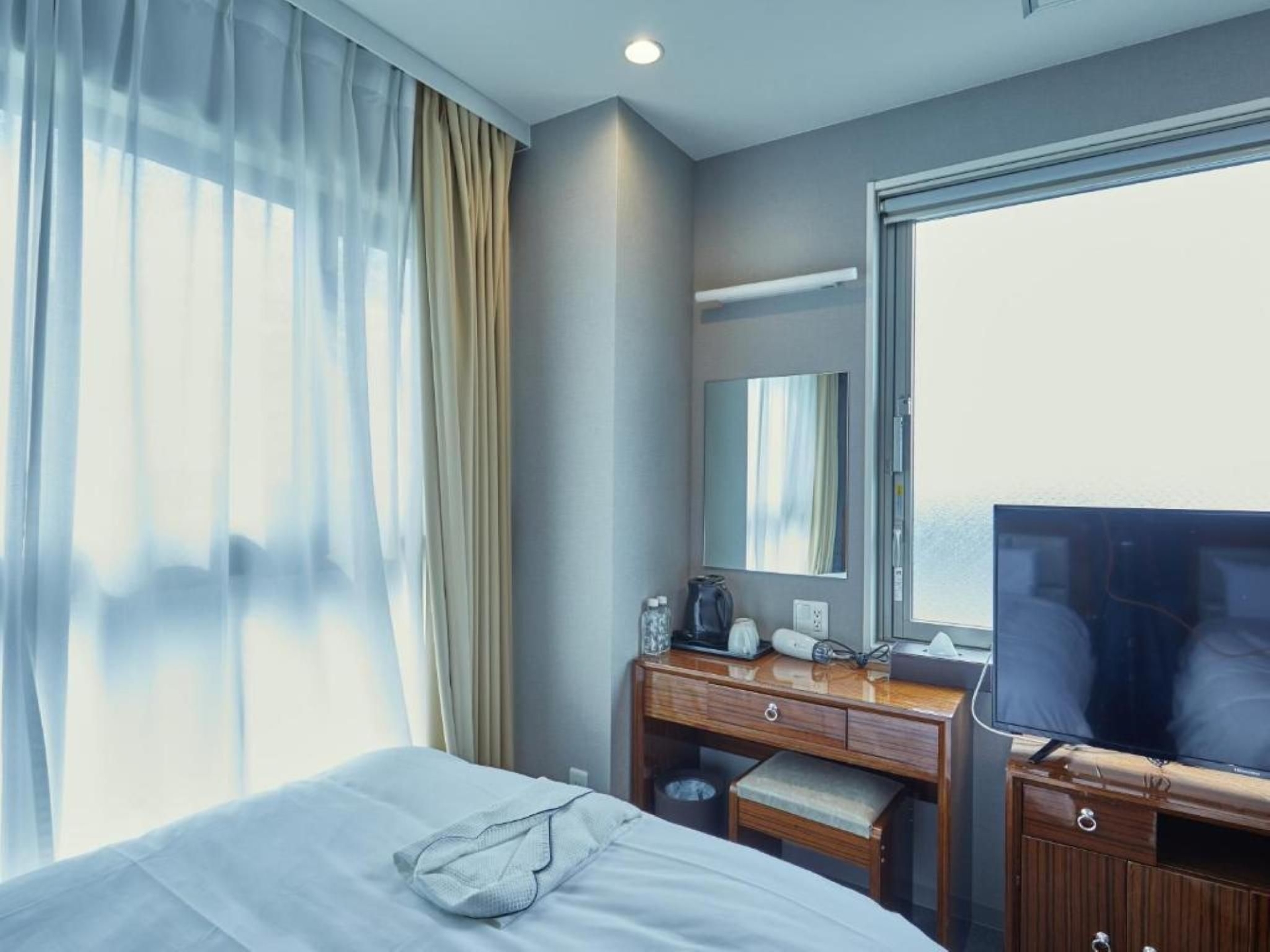 EZ HOTEL KIX Seaside2