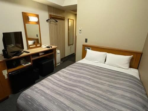 Semi Double Room - Non-Smoking