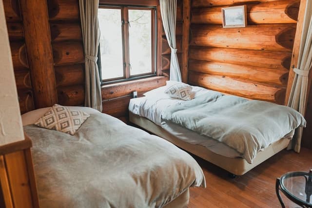 Deluxe Twin Room, Private Bathroom (112-115, Log Hotel, 1F)