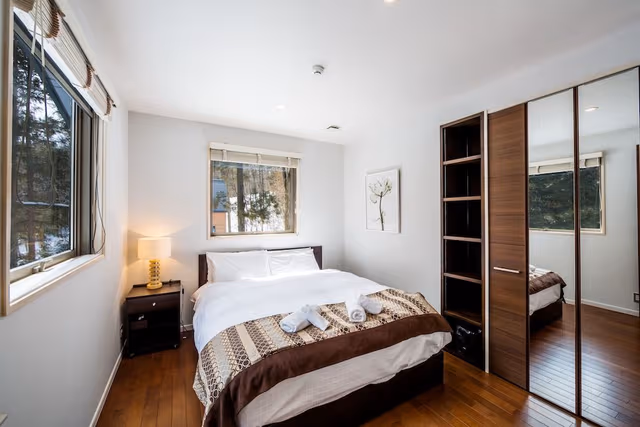 Luxury Chalet, 3 Bedrooms (Phoenix)