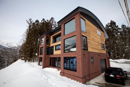 ฟีนิกซ์ ชาเลต์ (Phoenix Chalets)2