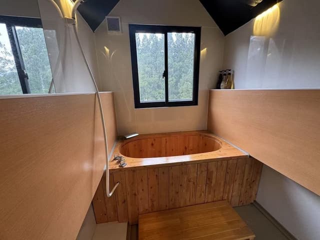 Comfort Room, Resort View