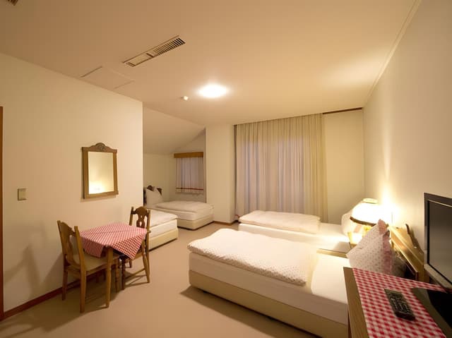 Quad Room