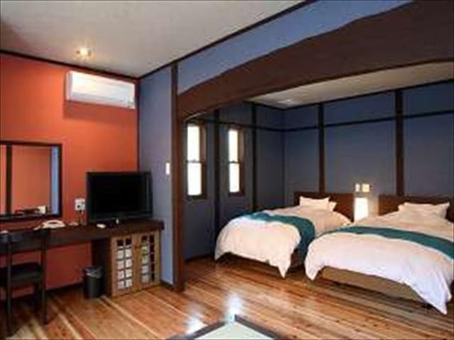 Annex Western Style Room with 4 Tatami and Open-Air Bath