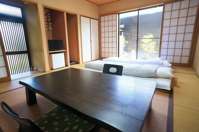 Economy Twin Room, Garden View