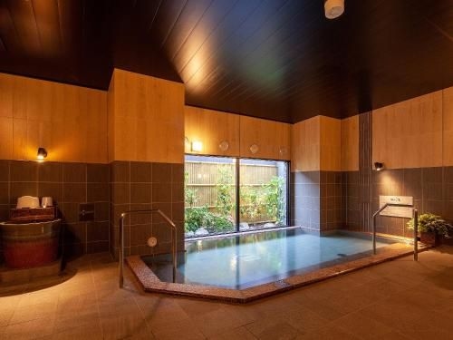 โรงแรมรูทอินน์ มิโยชิ เอกิมาเอะ (Hotel Route Inn Miyoshi Ekimae)4
