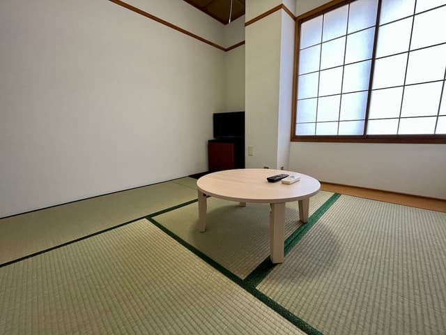 Economy Twin Room