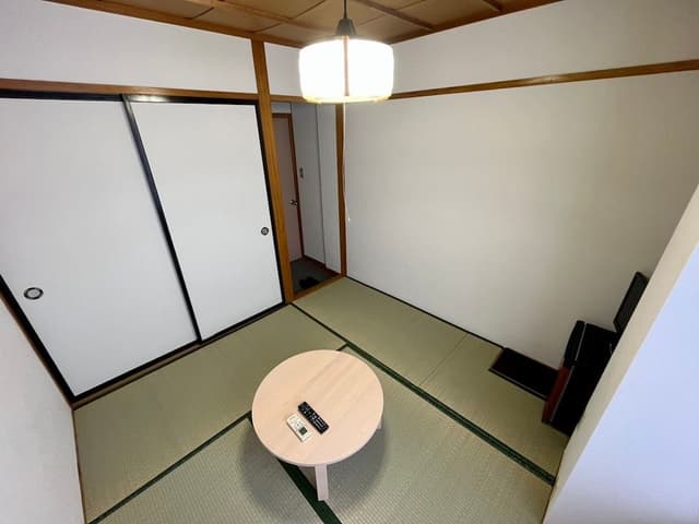 Economy Twin Room