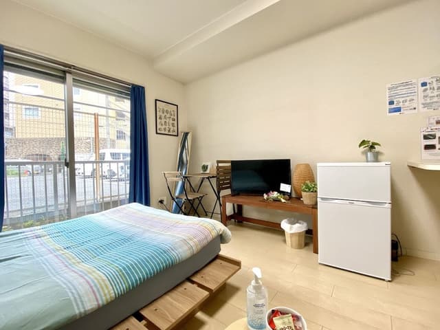 Apartment (1B)