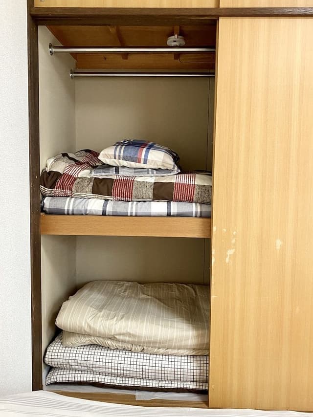 Apartment (301)