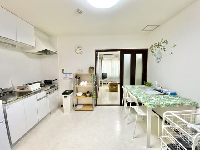Apartment (403)
