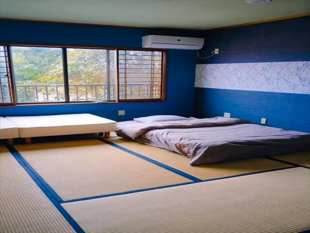 Twin Room - Non-Smoking