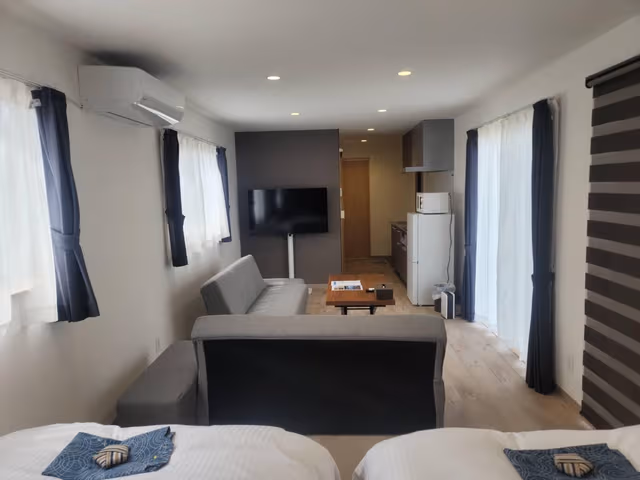 Standard Twin with Extra Bed