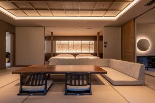 จินยะ เรียวกัง (Jinya Ryokan)1