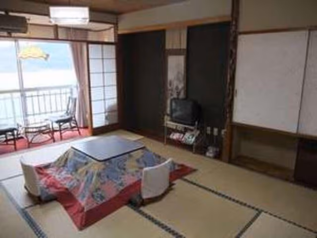 Japanese Style with Shared Bathroom