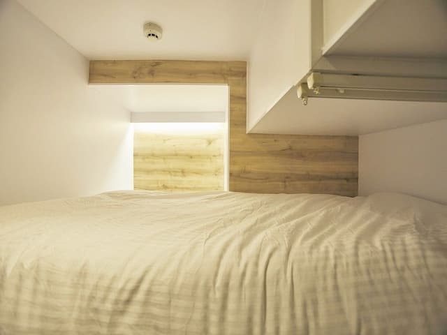 Standard Cabin, Shared Bathroom