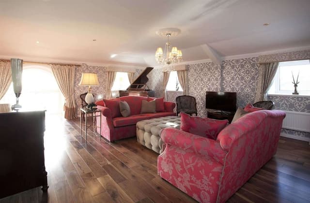 Suite, 1 King Bed, Non Smoking, Kitchenette