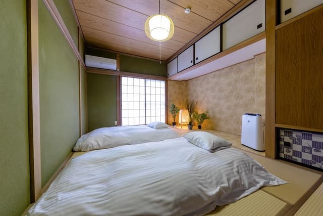 House, Non Smoking