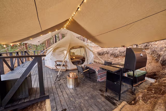 Premium Bell Tent1 3 Beds, Non smoking (Pet friendly)