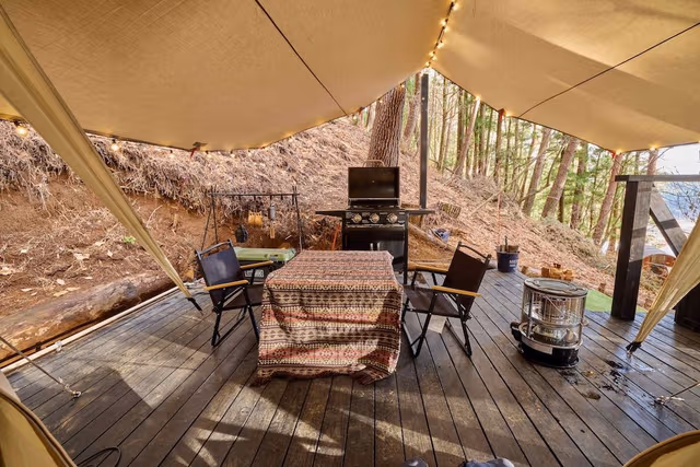 Premium Bell Tent1 3 Beds, Non smoking (Pet friendly)