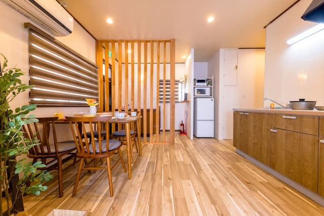 House, Non Smoking