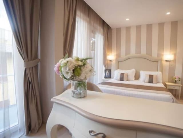 Executive Room