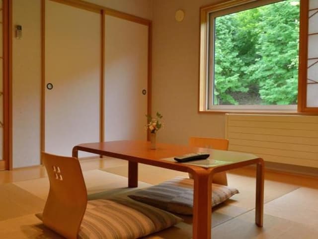 Japanese Style - Non-Smoking