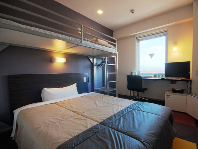 Bunk Twin Bed Room