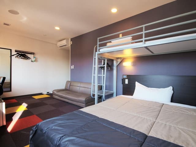 Bunk Twin Bed Room