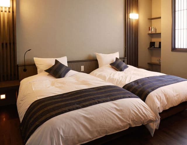 Luxury Twin Room, 2 Bedrooms, Non Smoking, Private Bathroom
