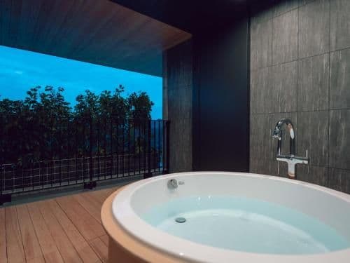 Suite with Open Air Bath