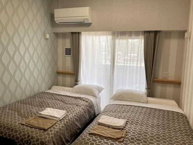 Twin Room - Non-Smoking