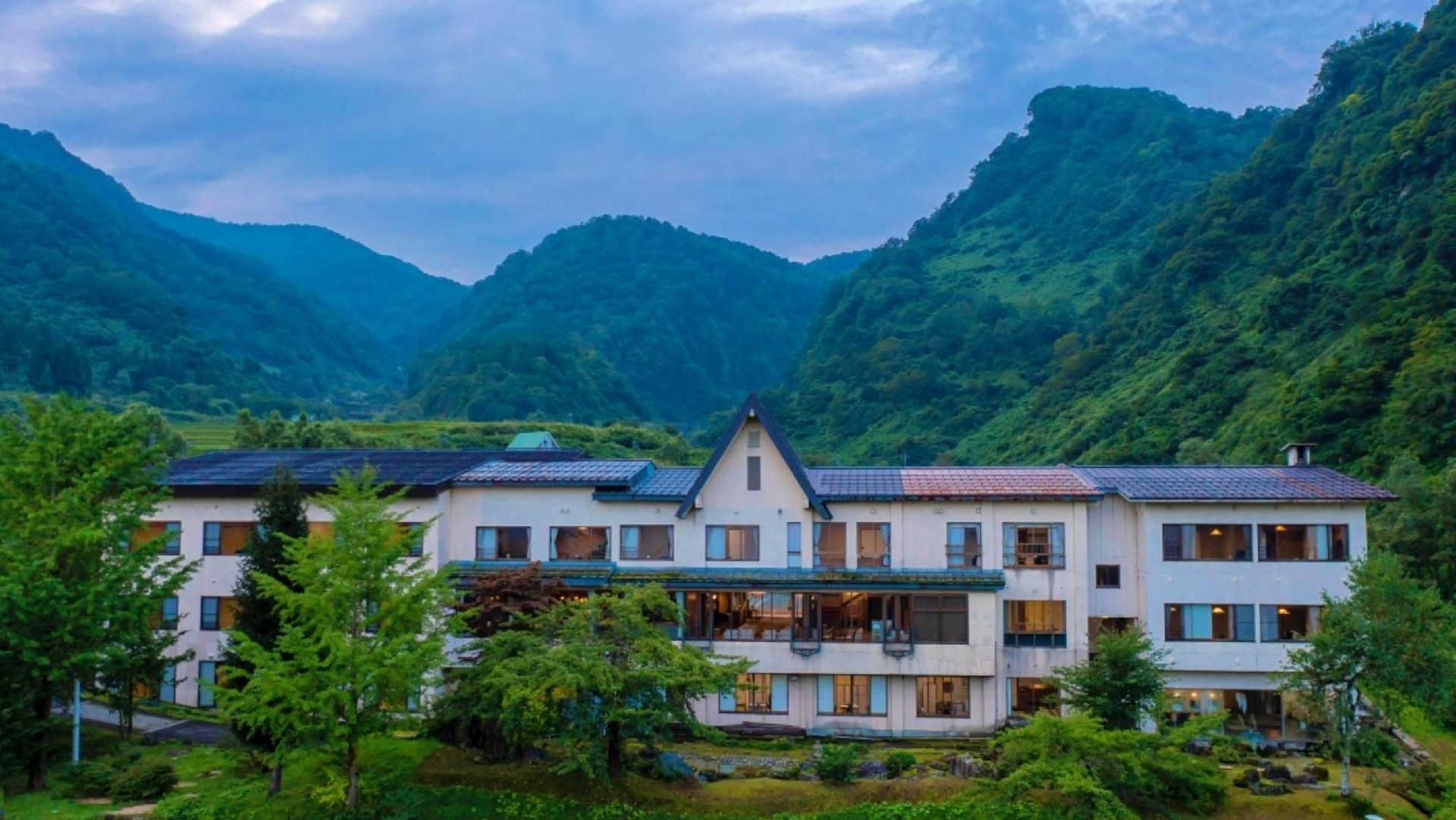 ซาซาคุระ ออนเซ็น (Sasakura Onsen)0