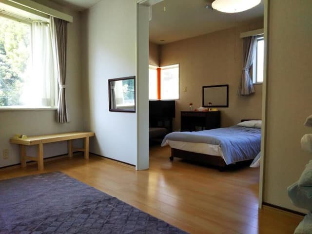 Double Room Economy