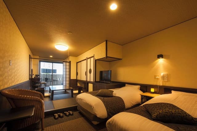 2nd Floor Twin Room with Hot Spring Open-Air Bath (In-room dining) Pet allowed