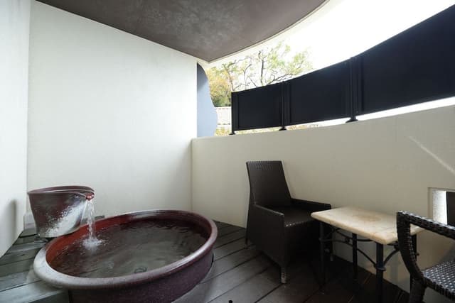 2nd Floor Twin Room with Hot Spring Open-Air Bath (In-room dining) Pet allowed