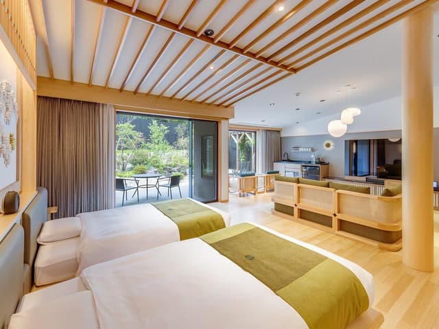 Luxury Suite with Semi-Open-Air Bath - Non-Smoking